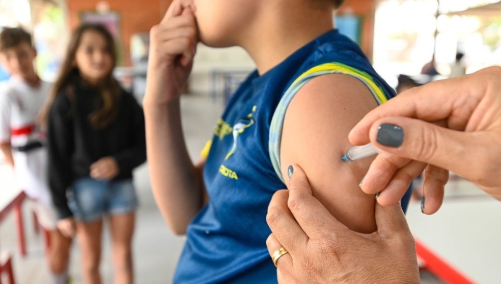 Lei garante vacinação domiciliar para pessoas com autismo na Paraíba